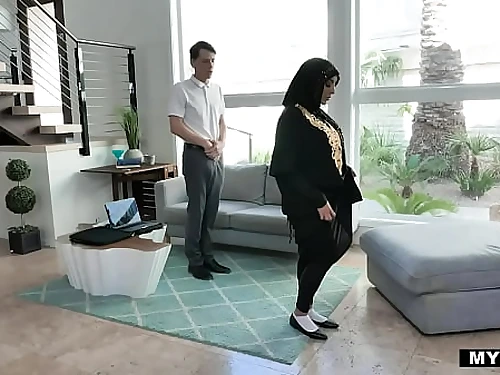 Arab Cougar Covets For Youthfull Cock- Kylie Kingston