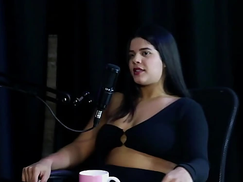 Foi convidada para ser esposa, prefere morar sozinha, a família sempre aceitou, e o fetiche... - Val Mineirinha (SHEER/RED)
