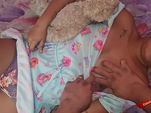 Meu padrasto não respeitou meu cuzinho apertado