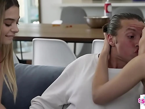 Jiggish Molly Little Teases Stepbro, "You Truly Don't Know What Baby-Birding Is?" - S2:E5