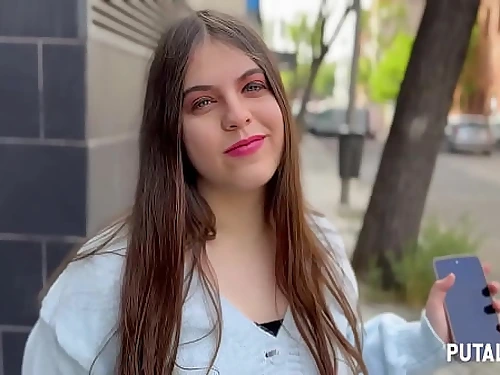 PutaLocura - Preciosa lush espa&ntilde;ola de ojos azules es pillada por Torbe y traga su leche